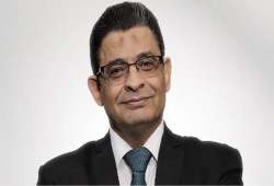 ماذا قال الإعلامي المصري عماد البحيري عقب إفراج السلطات التركية عنه؟