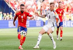 إسبانيا تطيح بألمانيا المستضيفة وتخرجها من اليورو