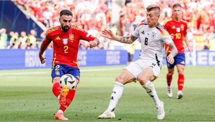 إسبانيا تطيح بألمانيا المستضيفة وتخرجها من اليورو