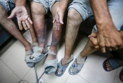 الجيش الإسرائيلي يقتل معتقلين فلسطينيين بعد إطلاق سراحهم في غزة