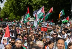 مئات الآلاف يتظاهرون من أجل فلسطين في لندن