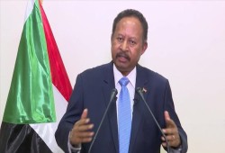 السودان: مسؤولون حكوميون متحالفون مع الجيش يرفضون لقاء حمدوك في مصر
