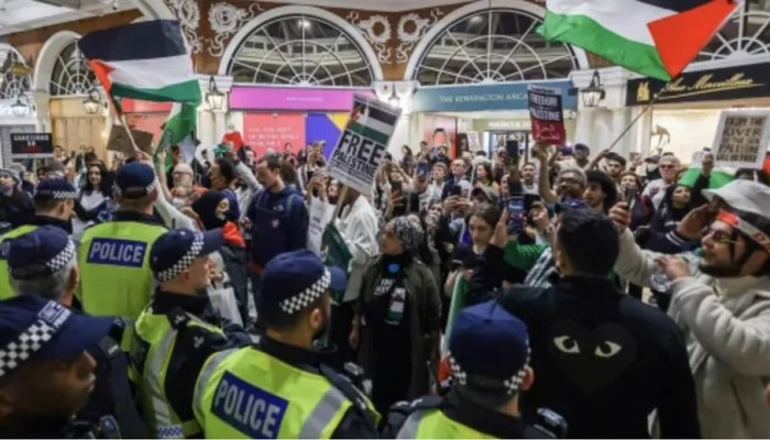 الشرطة البريطانية تعتقل 5 متظاهرين مؤيدين لفلسطين.. وسط مظاهرات حاشدة