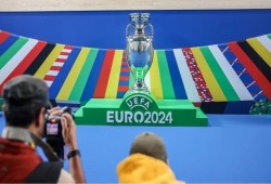 الكشف عن كرة دوري نصف نهائي ونهائي كأس أمم أوروبا
