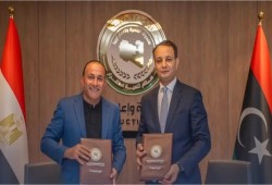 "العرجاني" يوقع اتفاقيات مع نجل "حفتر".. استثمار أم تعاون أمني؟