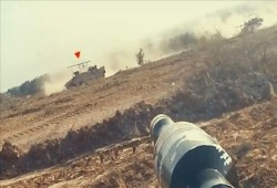 الاحتلال يعترف بتدمير معظم دباباته في غزة والباقي لا يكفي لاستكمال الحرب