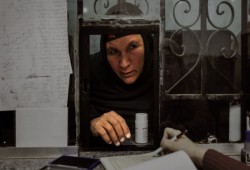 بعد رفع أسعار الدواء.. مواطنون يشكون نقص الأنواع: بنستغنى عن العلاج عشان نلاقي ناكل