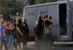 منظمات حقوقية: التحقيق مع نحو 200 مواطن في قضايا سياسية خلال أيام