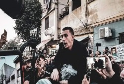أمنستي تطالب الجزائر بالإفراج عن "تجاديت" شاعر الحراك