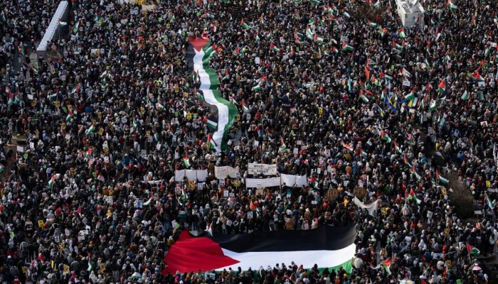 للمطالبة بإنهاء العدوان.. مسيرات تضامنية مع فلسطين في عدة مدن أوروبية