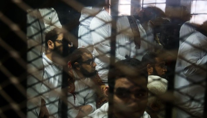 تجديد حبس نجلي الشاطر والبلتاجي والدفاع يخشى على حياتهما