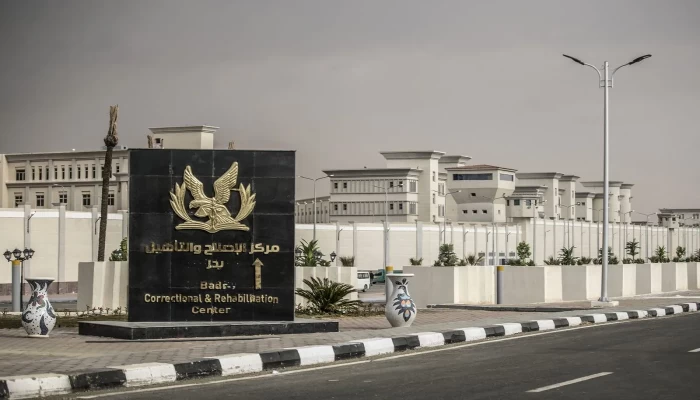 حقوق الزيارة غير موجودة في السجون المصرية حيث تستمر الانتهاكات