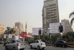 السلطات المصرية تصعد هجماتها على حرية الإعلام باعتقالها صحفي ورسام كاريكاتير