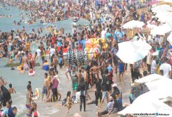 شواطئ مصر... الأزمة الاقتصادية تحرم كثيرين الاصطياف