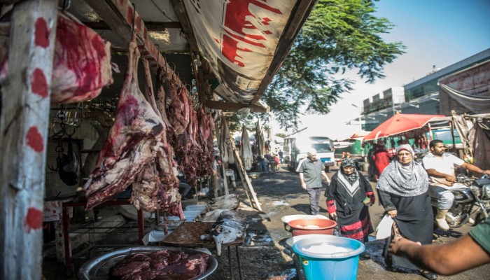 شعبة القصابين: تأثير ارتفاع أسعار البنزين والسولار على اللحوم سيظهر بعد 3 أشهر