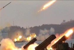 حزب الله يطلق 20 صاروخا باتجاه إسرائيل.. ويتوعد بالرد على أي هجوم