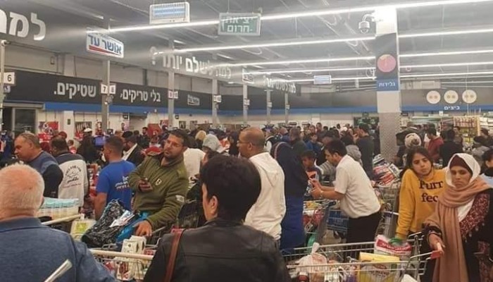 إعلام عبري: سكان تل أبيب يبدأون في تخزين الغذاء استعدادا لعدة أيام صعبة