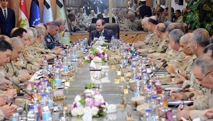 لماذا ينفذ "النقد الدولي" اشتراطاته على المصريين ويتجاهل اقتصاد الجيش؟