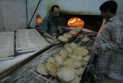 حكومة الانقلاب ترفع تكلفة السولار والدقيق للمخابزر