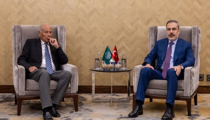 فيدان وزير الخارجية التركى يلتقي أمين عام الجامعة العربية في مصر