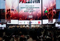 لن نتراجع عن دعم التحرير الفلسطيني.. رئيس وزراء ماليزيا: نقف مع حماس في كفاحها ضد الاحتلال