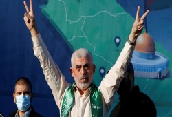 «لن يستسلم أبدا ولن يهرب أبدا».. ماذا قال ضابط المخابرات الإسرائيلية عن السنوار بعد 180 ساعة تحقيق؟