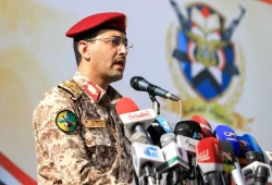 الحوثيون يستهدفون السفينة "كونت شيب أونو" ومدمرتين أمريكيتين