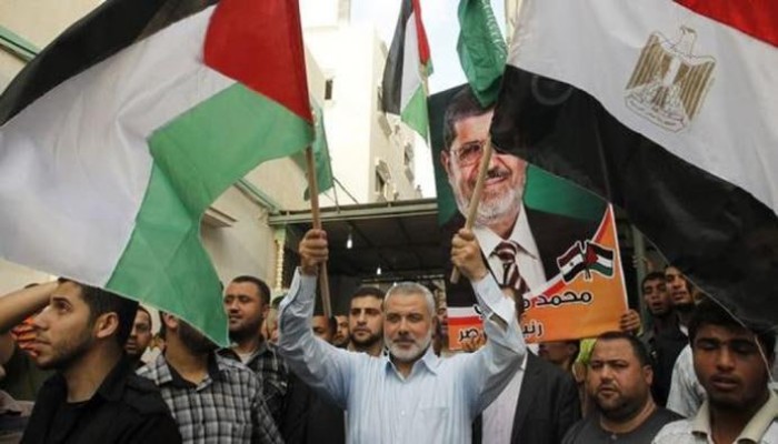 وزير الدفاع الإسرائيلي يثني على السيسي ويهاجم الشهيد محمد مرسي.. ما الأسباب؟