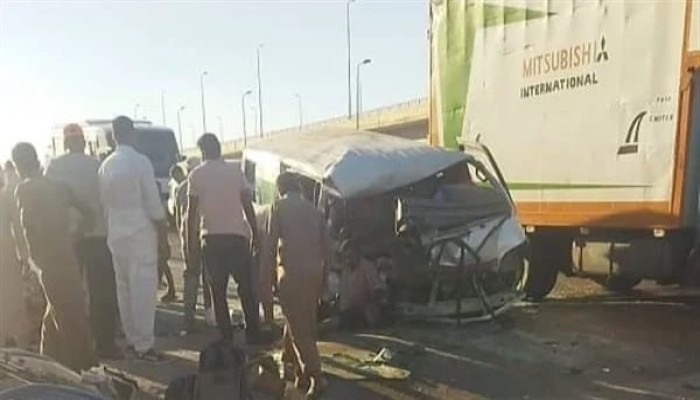 بالأسماء.. إصابة 25 شخصا في انقلاب ميكروباص على طريق إسكندرية مطروح