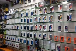 حكومة الانقلاب تدرس تقييد دخول الهواتف بشكل غير قانوني لتشجيع السوق المحلي