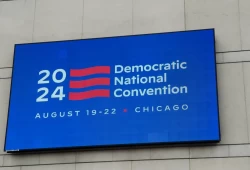 الولايات المتحدة: مندوبون مؤيدون لفلسطين في مؤتمر الحزب الديمقراطي يطالبون بفرض حظر على الأسلحة على إسرائيل