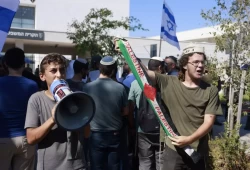 أغلبية اليهود الإسرائيليين يعتقدون أن المتهمين بالاغتصاب في السجون لا ينبغي أن يواجهوا اتهامات جنائية