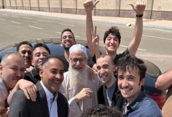 رفع التحفظ عن أموال ملاك محلات “سعودي ماركت” و”التوحيد والنور”