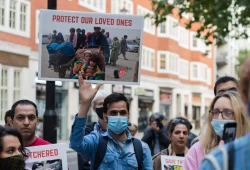 الحكومة البريطانية تجمد منحة دراسية رئيسية لطلاب أفغانستان