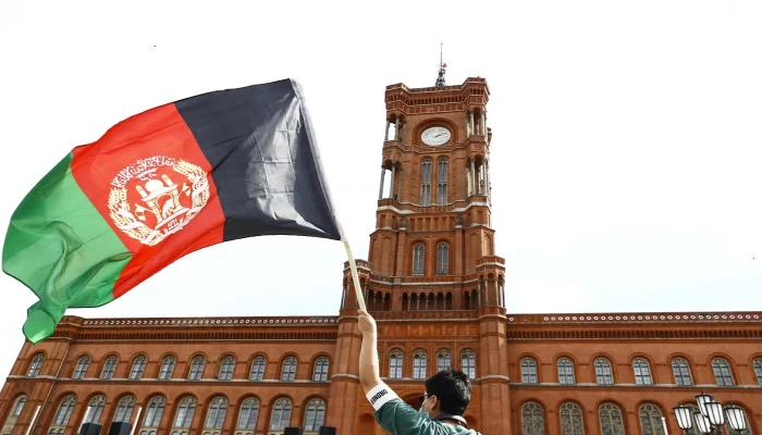 ألمانيا تستأنف عمليات ترحيل المجرمين المدانين إلى أفغانستان