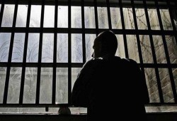 إجراءات شكلية أم إصلاح حقيقي؟ منظمات حقوقية توضح موقفها من مبادرات السلطة بشأن تقصير مدد الحبس الاحتياطي