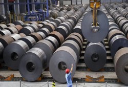 نقص التمويل والتعويم يقضى على الشركات والمصانع المصرية