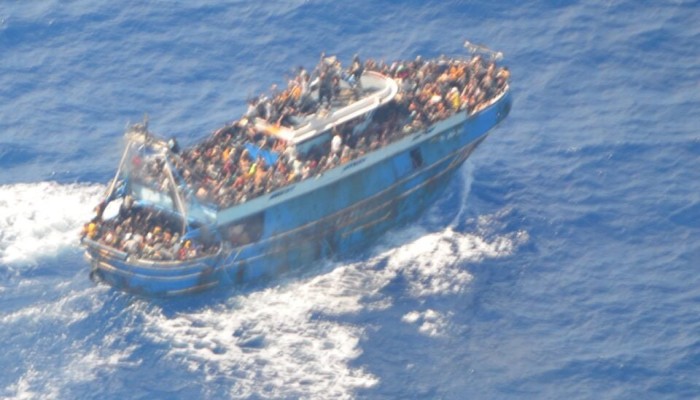 بينهم مصريون وسوريون.. 22 مفقودًا في غرق قارب هجرة أمام سواحل ليبيا