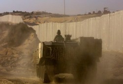 نتنياهو يجدد تمسكه بـ”فيلادلفيا”.. و”فايننشال تايمز” تنشر تفاصيل آلية مقترحة لمراقبة الحدود بين غزة ومصر
