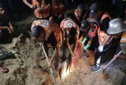 مجزرة "مواصي خانيونس": كأن المجتمع الدولي أصابه الصمم والعمى