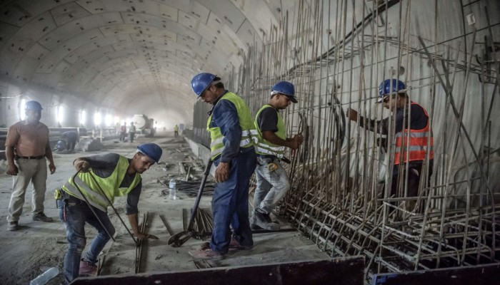 نظام السيسي يقضي على قطاع المقاولات... وارتفاع مستمر في أسعار الحديد والإسمنت، عصب الصناعة