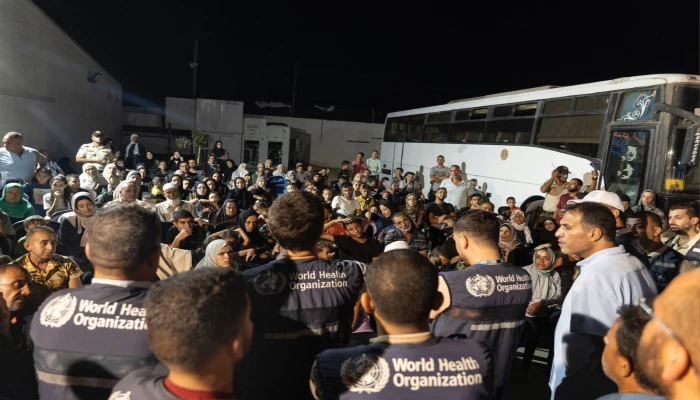 منظمة الصحة العالمية تجلي 97 مريضا من غزة في أكبر عملية حتى الآن
