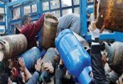 زيادات الأسعار ترهق كاهل المواطن المصري – رفع أسعار غاز البوتاجاز بنسبة 50%