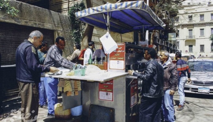 الخبز والفول والبيض.. غلاء مستمر بوجبة إفطار الفقراء الرئيسية