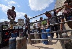 رئيس حكومة الانقلاب يبرر زيادة أسعار أسطوانات الغاز: تكلفتها 340 جنيهاً