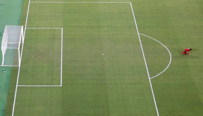 مجهولون يقطعون يد لاعب كرة قدم بنادي السكة الحديد