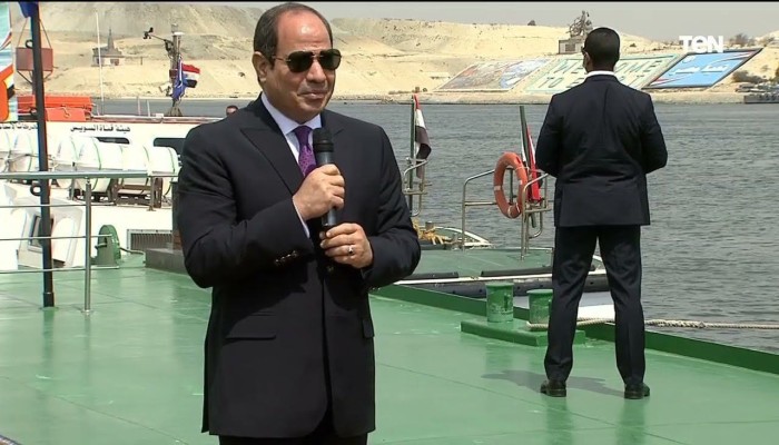 قائد الانقلاب: مصر فقدت 6 مليارات دولار من إيرادات قناة السويس خلال 8 أشهر
