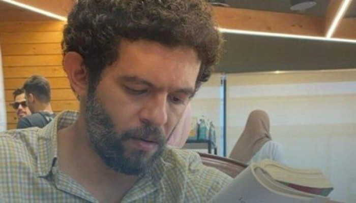 للمرة الخامسة.. تجديد حبس رسام الكاريكاتير أشرف عمر 15 يوما بتهمة «نشر أخبار كاذبة»