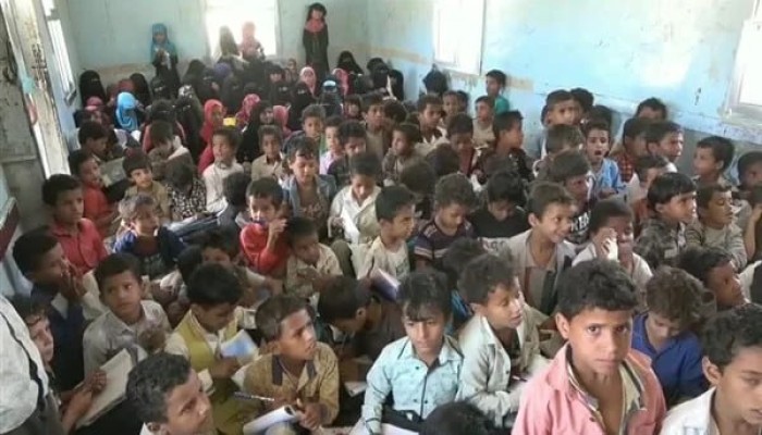 العام الدراسي بمصر يبدأ بشكل فوضوي وطلاب الثانوية بلا مناهج