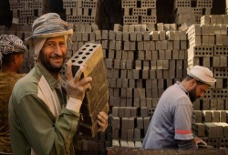 “الصناعة” توجه بتوفير المازوت المطلوب لمصانع الطوب بعد انخفاض الإنتاج
